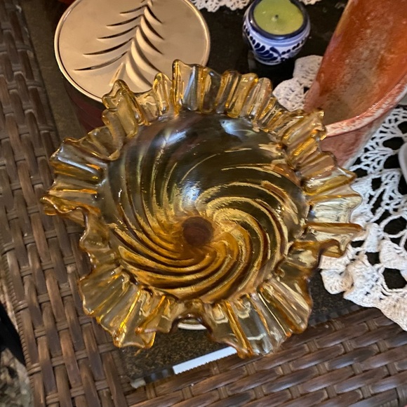 A Ruffled Blown Glass Candy Dish - Picture 8 of 8